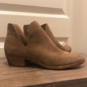 Lucky brand tan booties